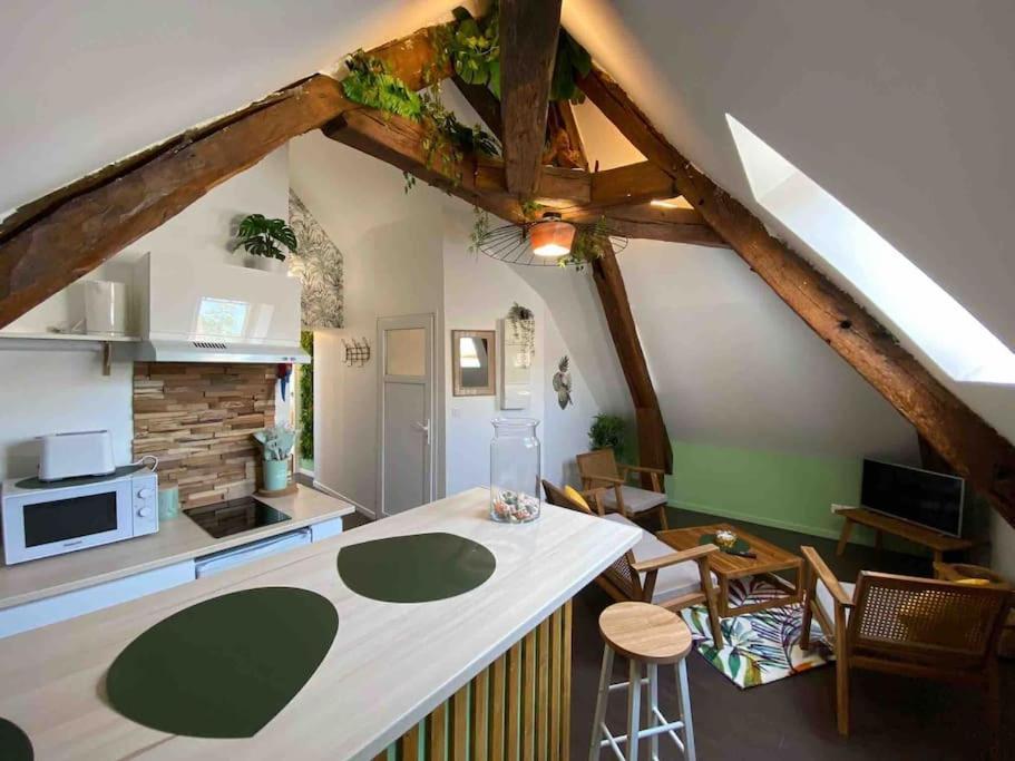 Ferienwohnung Sous Les Tropiques D'Ablis Exterior foto